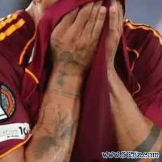 记者：罗马评估迪巴拉续约，任何报价都会远低于现有800万年薪